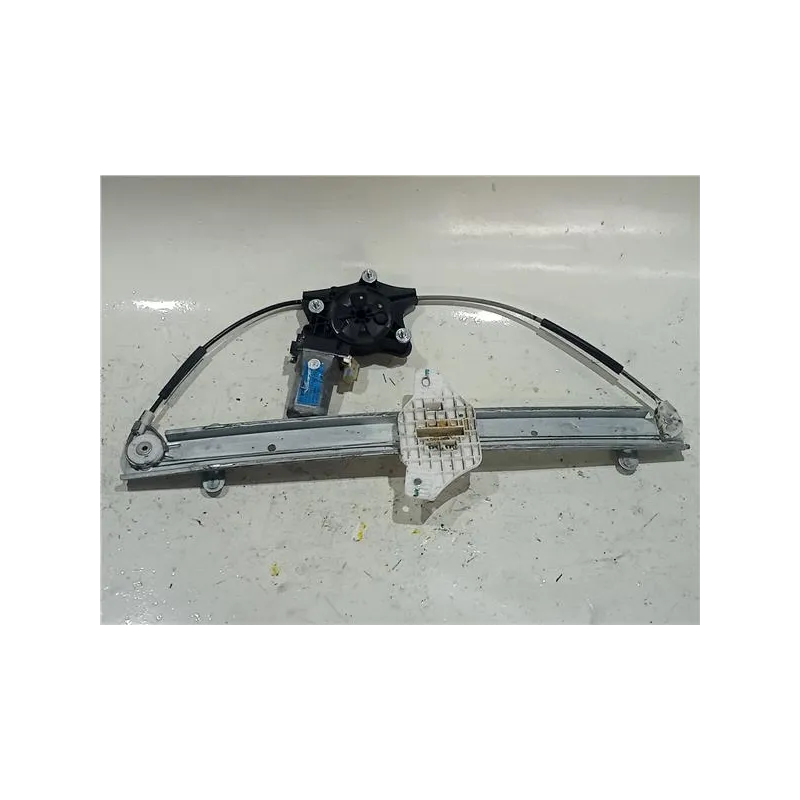 Recambio de mecanismo elevalunas delantero derecho para hyundai i10 (ia)(2013) referencia OEM IAM 82460B4000 82402-B4110  