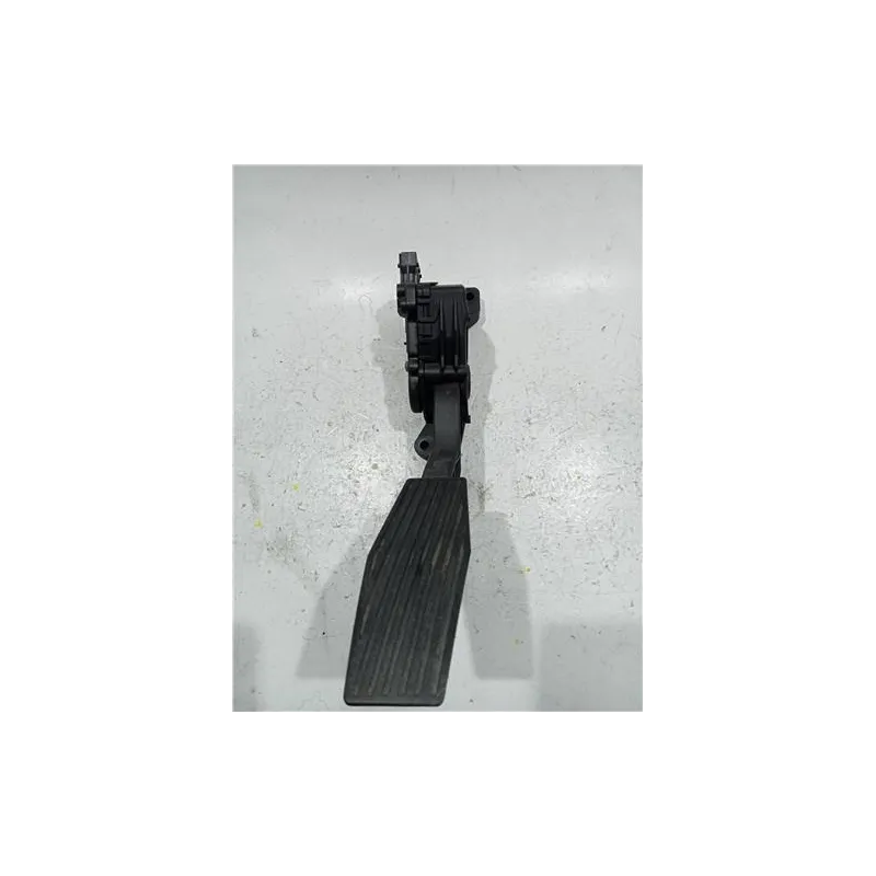 Recambio de potenciometro pedal gas para opel vectra c berlina (2002) 2.2 dti 16v referencia OEM IAM GM9186724CE  