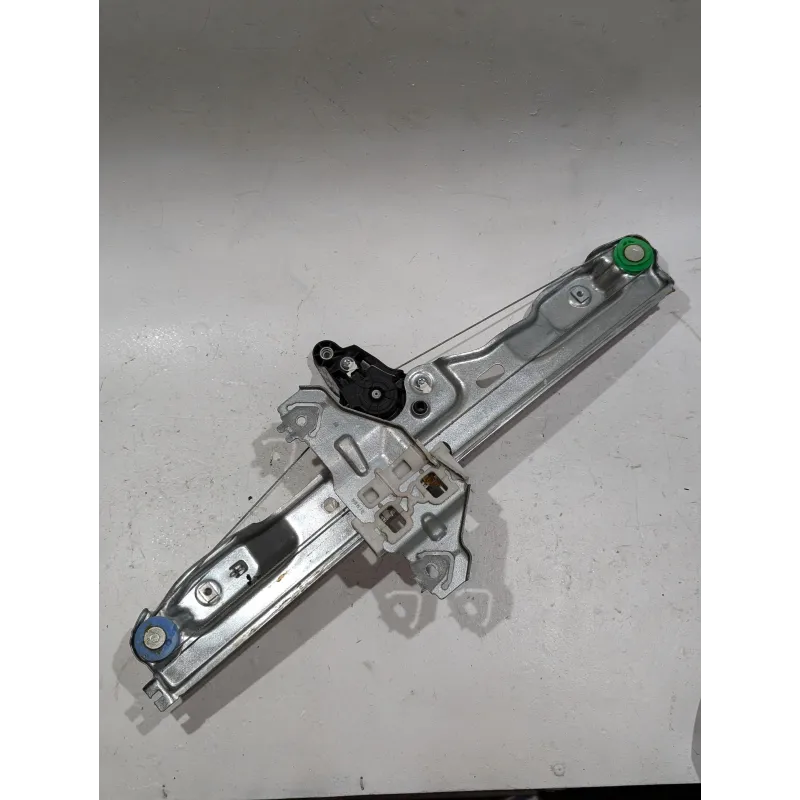 Recambio de mecanismo elevalunas trasero derecho para nissan qashqai ii (j11e)(2013) 360 cat referencia OEM IAM 827004EA0A  