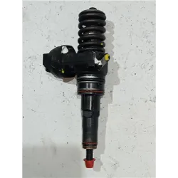 Recambio de inyector para volkswagen golf iv berlina (1j1)(1997) 1.9 tdi referencia OEM IAM 038130073AQ  