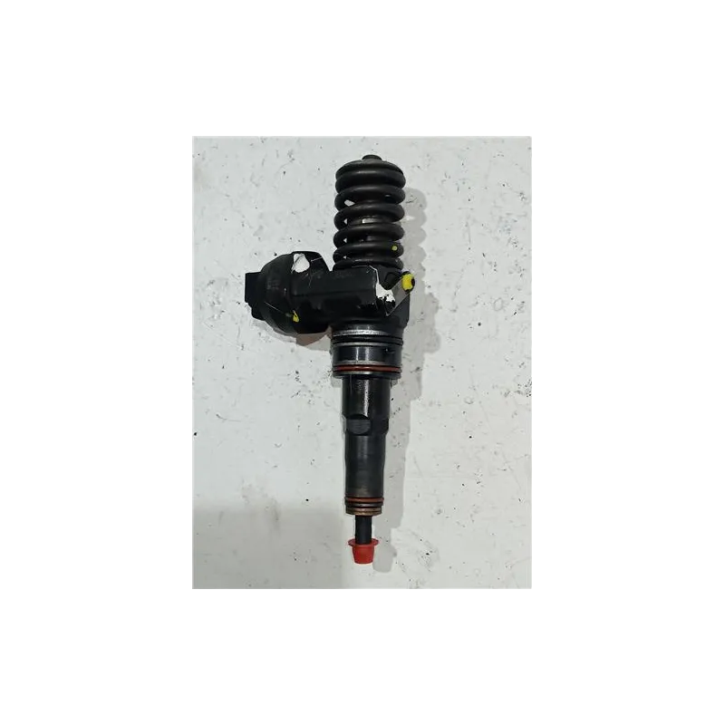 Recambio de inyector para volkswagen golf iv berlina (1j1)(1997) 1.9 tdi referencia OEM IAM 038130073AQ  