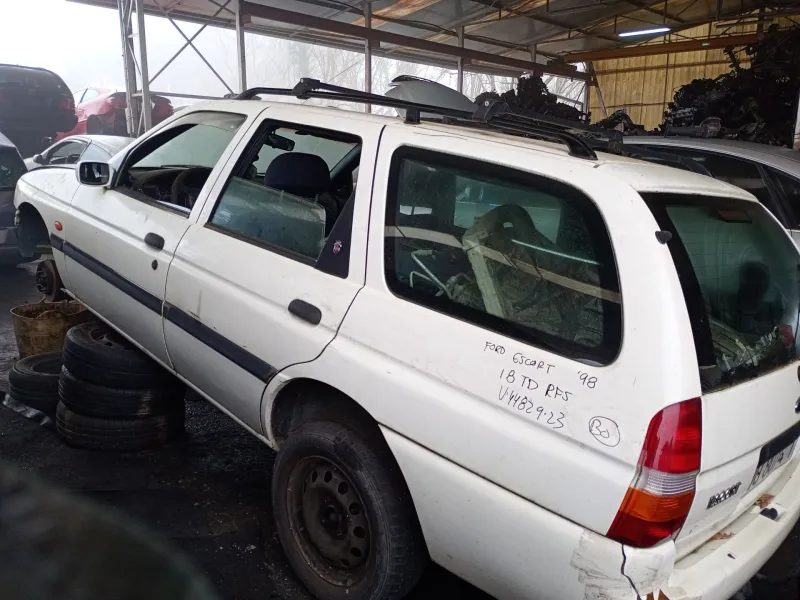 ford escort vi (gal) del año 1998