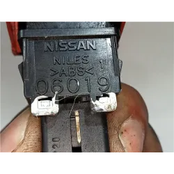 Recambio de interruptor luces emergencia para nissan micra (k11)(02.1998) referencia OEM IAM NISSAN 06019  