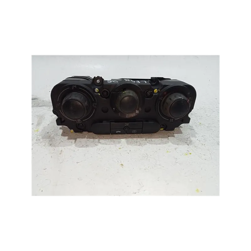 Recambio de mandos climatizador para seat leon (1p1)(05.2005) tdi 16v referencia OEM IAM SEAT LEON 2006  