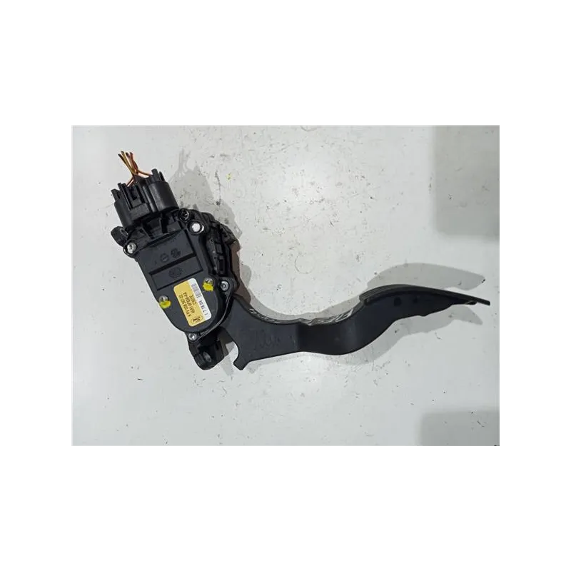 Recambio de potenciometro pedal gas para ford fiesta (cbk)(2002) referencia OEM IAM 6PV00856702  