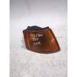 Recambio de piloto delantero derecho para seat toledo i (1l2) 1.9 td referencia OEM IAM HELLA A2810881  