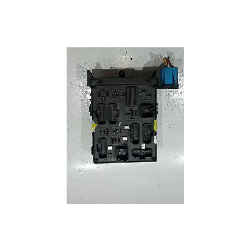 Recambio de caja fusibles/rele para renault laguna ii (bg0)(2001) 1.9 dci (bg0g) referencia OEM IAM 518831011  