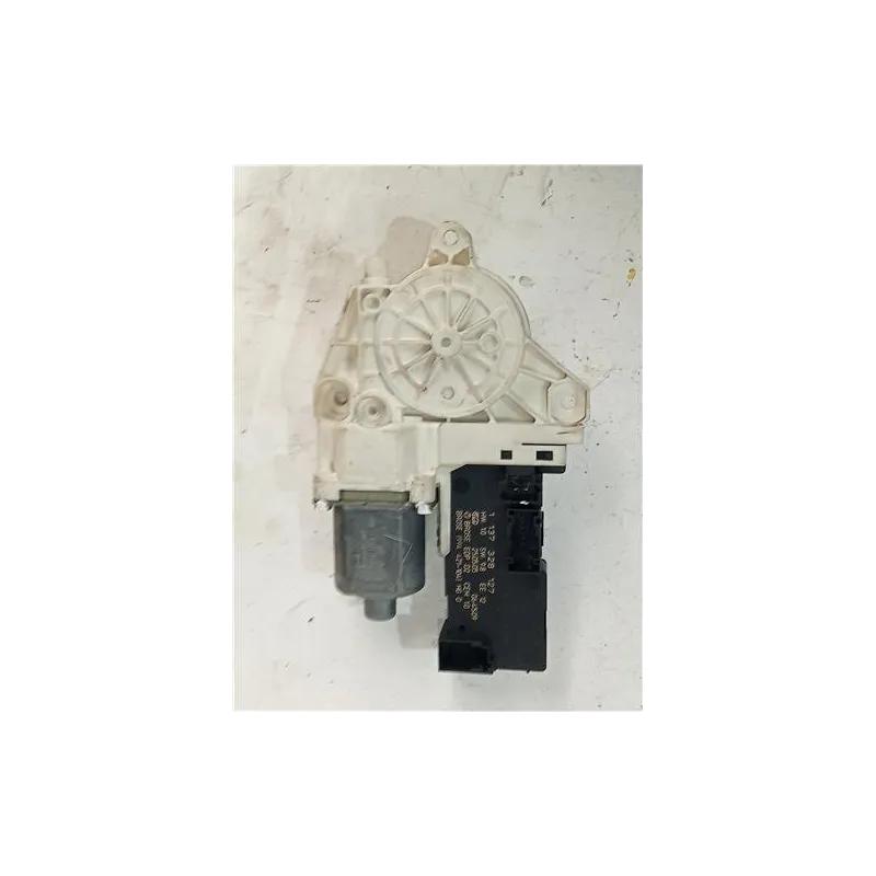 Recambio de motor elevalunas delantero derecho para peugeot 407 hdi 135 referencia OEM IAM 1137328127  