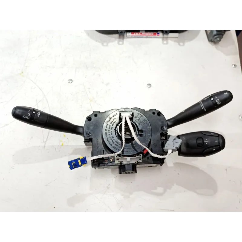 Recambio de com 2000 para peugeot 308 (2007) 1.6 hdi referencia OEM IAM 96643947XT  
