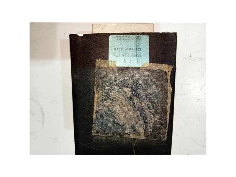 Recambio de centralita para citroën xm berlina (1994) 2.0 turbo referencia OEM IAM 33825402  