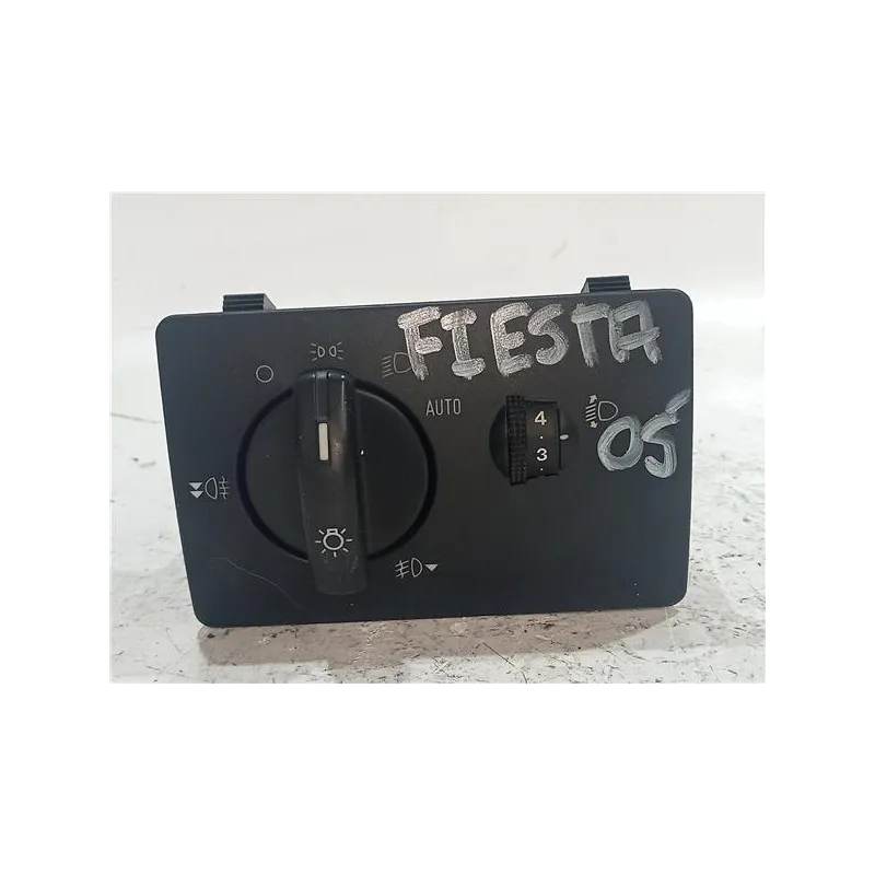 Recambio de mando de luces para ford fiesta (cbk)(2002) referencia OEM IAM 6S6T13A024AA  
