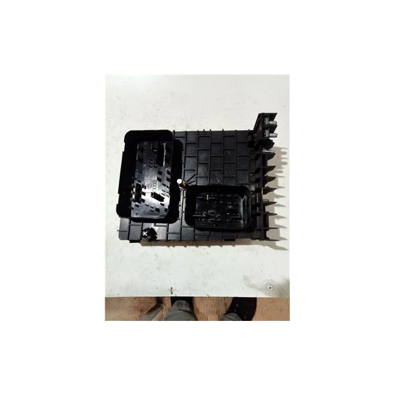 Recambio de caja fusibles/rele para volkswagen golf v plus (5m1)(2005) 1.9 tdi referencia OEM IAM 1K0937124K  