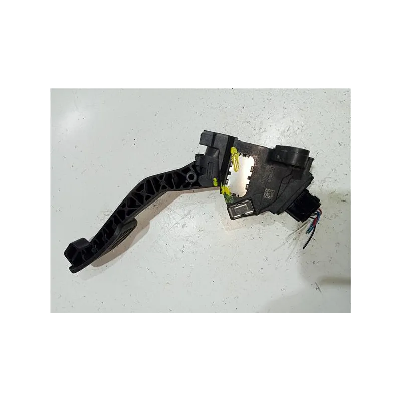Recambio de potenciometro pedal gas para toyota yaris (ncp1/nlp1/scp1)(1999) 1.3 referencia OEM IAM 781100D011  