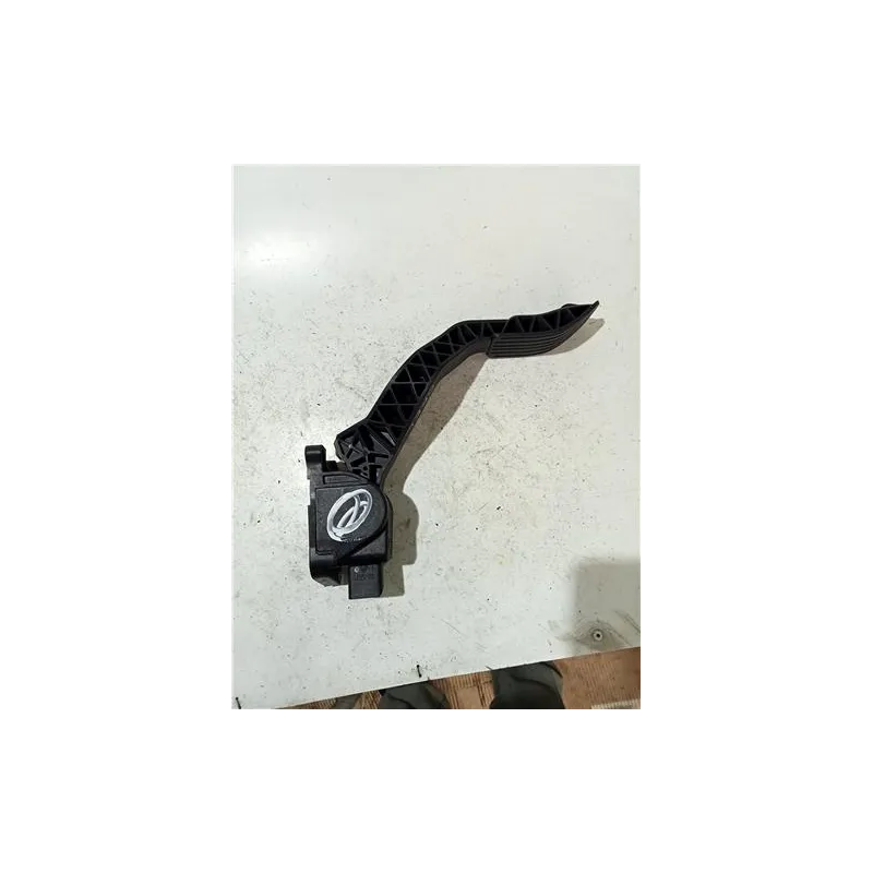 Recambio de potenciometro pedal gas para citroën c4 berlina (06.2004) 2.0 16v referencia OEM IAM F00C3E2045  