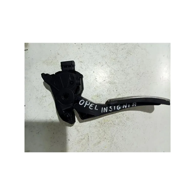 Recambio de potenciometro pedal gas para opel insignia sports tourer (2008) referencia OEM IAM 13237352  