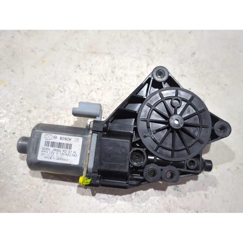 Recambio de motor elevalunas delantero izquierdo para hyundai i30 (fd) 1.6 crdi referencia OEM IAM 824502R000  