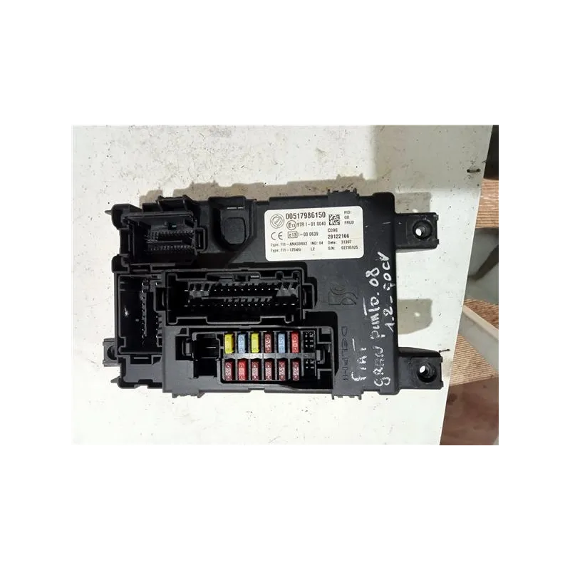 Recambio de caja fusibles/rele para fiat grande punto (199)(2005) referencia OEM IAM 00517986150  