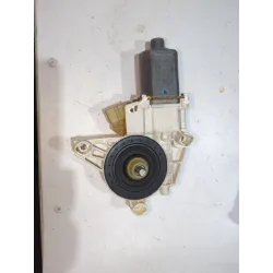 MOTOR ELEVALUNAS DELANTERO DERECHO 0130822272 