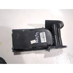 Recambio de portaobjetos consola central para hyundai i40 1.7 d 115cv referencia OEM IAM 846703Z000  