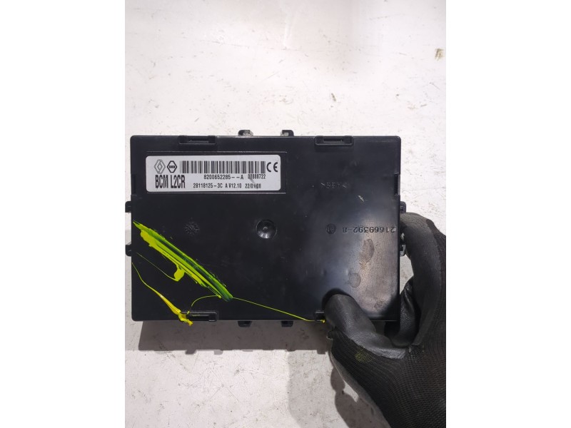 Recambio de modulo electronico para renault clio iii 1.5 dci referencia OEM IAM 8200652285A  