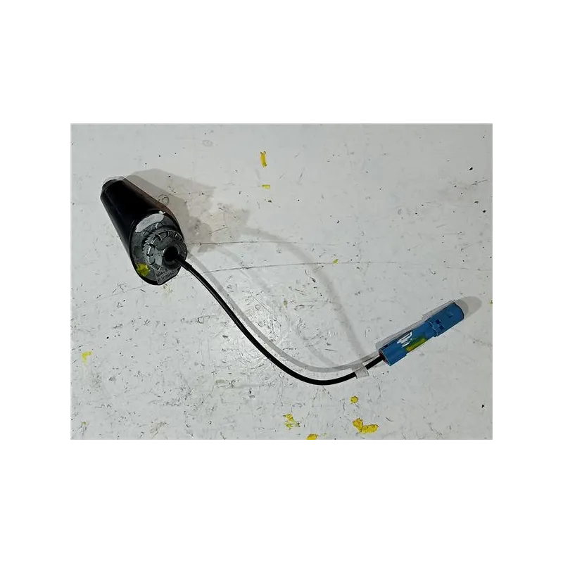 Recambio de antena electrica para opel zafira b (2005) 1.9 cdti referencia OEM IAM 013187446  