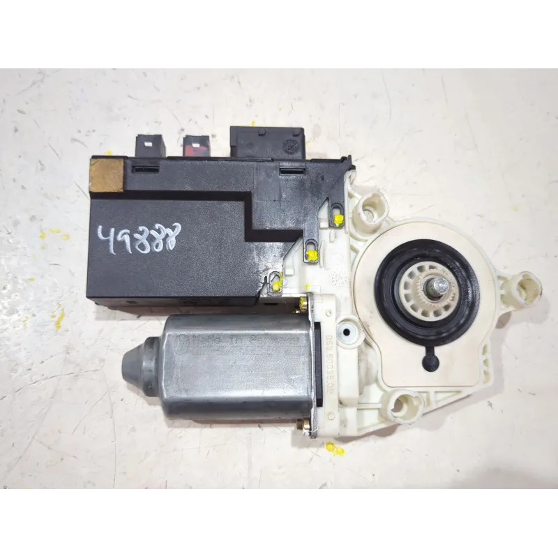 Recambio de motor elevalunas delantero derecho para citroën c5 berlina hdi (dcrhzb, dcrhze) referencia OEM IAM 5512000177  