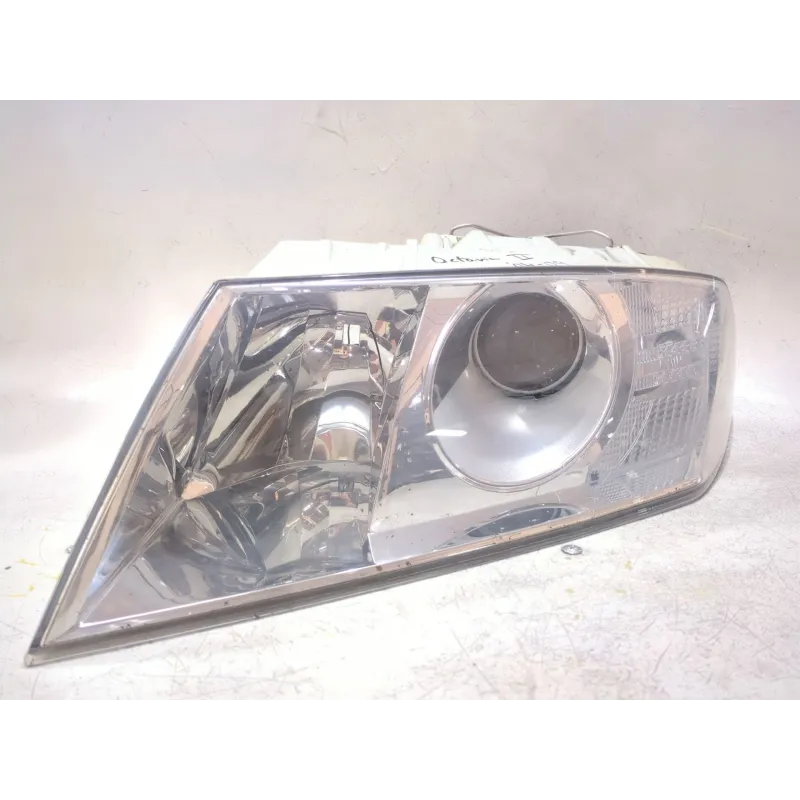Recambio de faro delantero izquierdo para skoda octavia ii (1z3) 1.9 tdi referencia OEM IAM 1Z1941015  