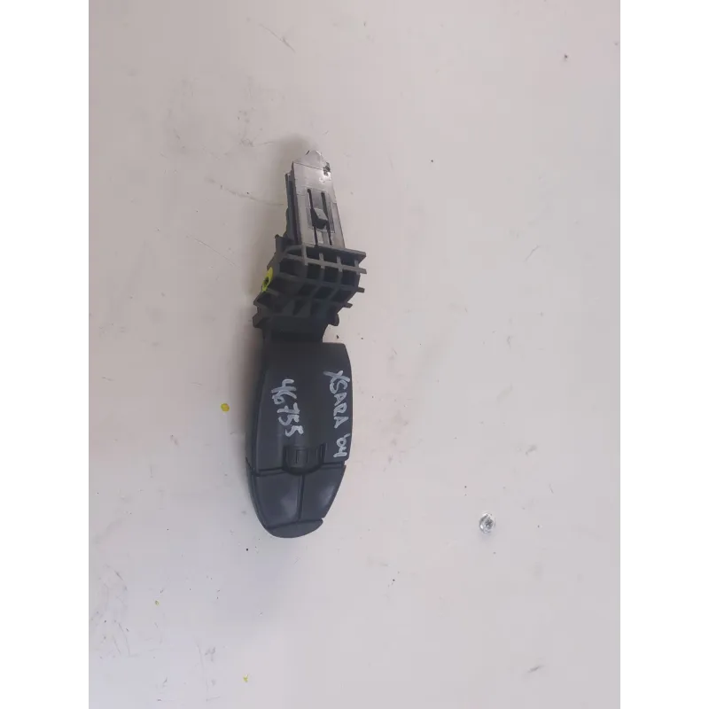 Recambio de mando volante para citroën xsara picasso (1999) 1.6 hdi referencia OEM IAM 9621796480  