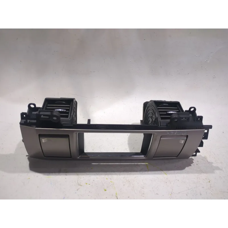 Recambio de aireador central para jaguar xf v6 diesel luxury v6 diesel cat referencia OEM IAM 8X2319K617BH  