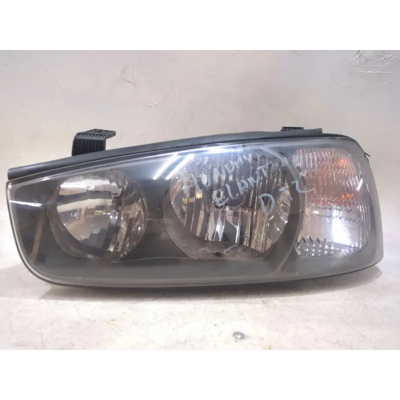 Recambio de faro delantero izquierdo para hyundai elantra iii (xd) 2.0 crdi referencia OEM IAM 083211126L  