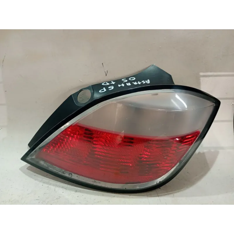 Recambio de piloto trasero derecho para opel astra h (a04) 1.9 cdti (l48) referencia OEM IAM 24451837  