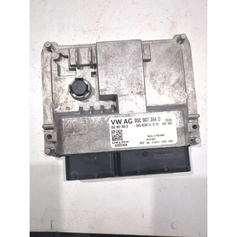 Recambio de centralita inyeccion para seat arona 1.0 referencia OEM IAM 05C907394D  