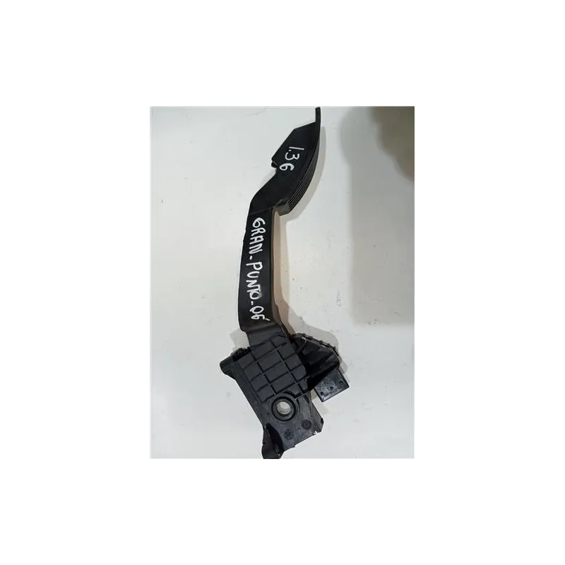 Recambio de potenciometro pedal gas para fiat grande punto (199)(2005) referencia OEM IAM 55702020  