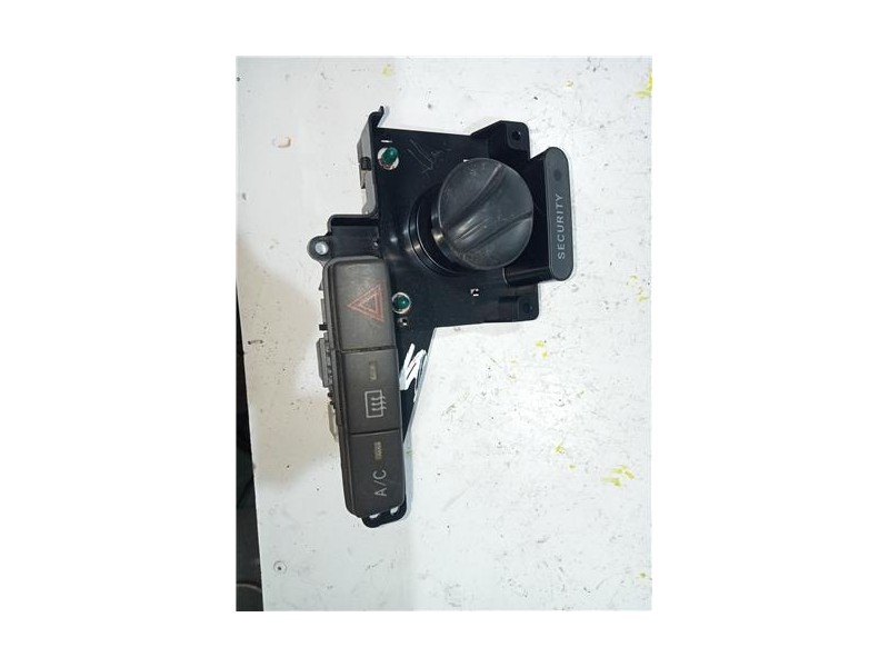 Recambio de mando multifuncion para toyota yaris (ksp9/scp9/nlp9)(08.2005) 1.4 d-4d referencia OEM IAM 758294  