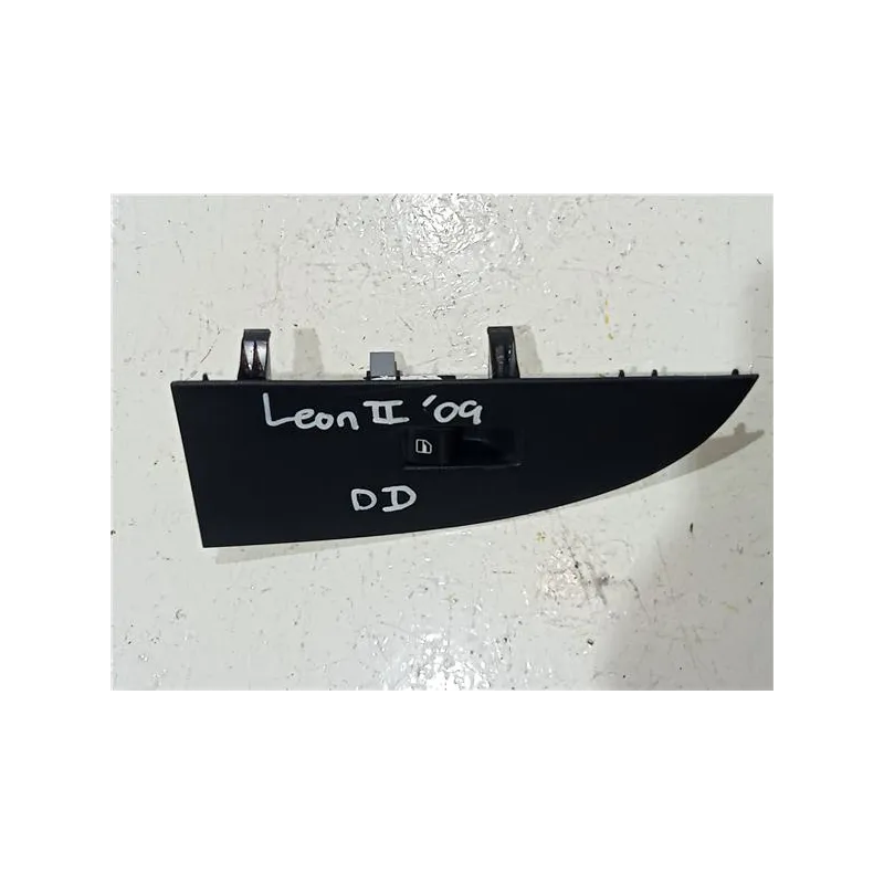 Recambio de botonera puerta delantera derecha para seat leon (1p1)(05.2005) tdi 16v referencia OEM IAM 1P1867172  