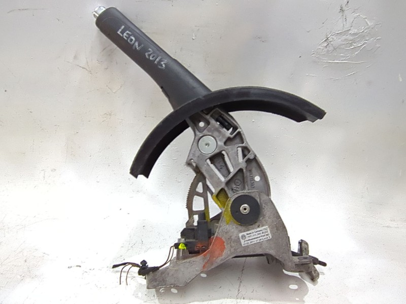 Recambio de palanca freno de mano para seat leon (1p1)(05.2005) 1.6 reference [1,6 ltr. - 77 kw tdi] referencia OEM IAM 1K071130