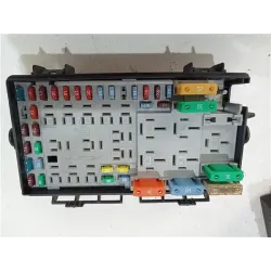 Recambio de caja fusibles/rele para fiat grande punto (199)(2005) referencia OEM IAM 51744837BZ  