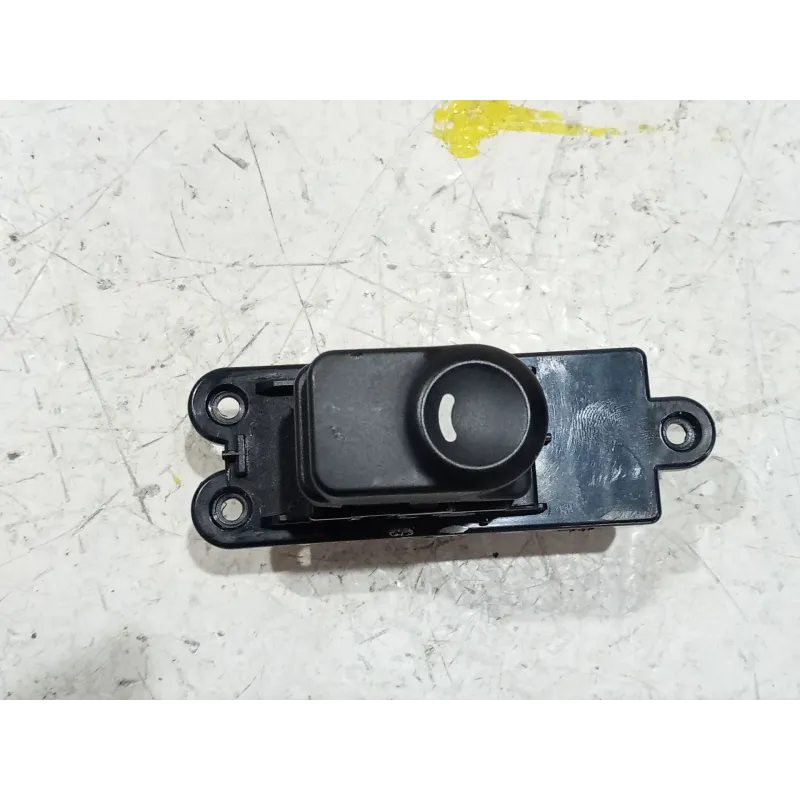 Recambio de mando elevalunas trasero izquierdo para hyundai i30 (fd) 1.6 crdi referencia OEM IAM   