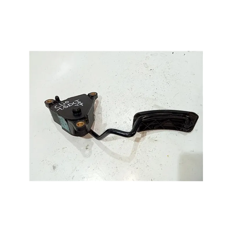 Recambio de potenciometro pedal gas para renault clio iii (2005) 1.1 75 cv referencia OEM IAM 8200297342A  