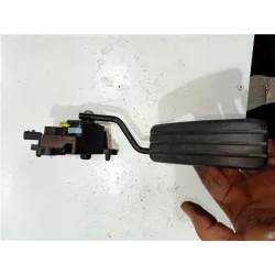 Recambio de potenciometro pedal gas para renault clio iii (2005) 1.1 75 cv referencia OEM IAM 8200297342A  