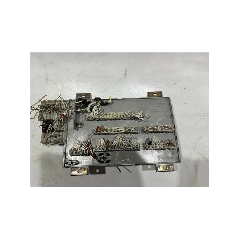 Recambio de caja fusibles/rele para man 10.225 focl 6871 referencia OEM IAM 81254446060  
