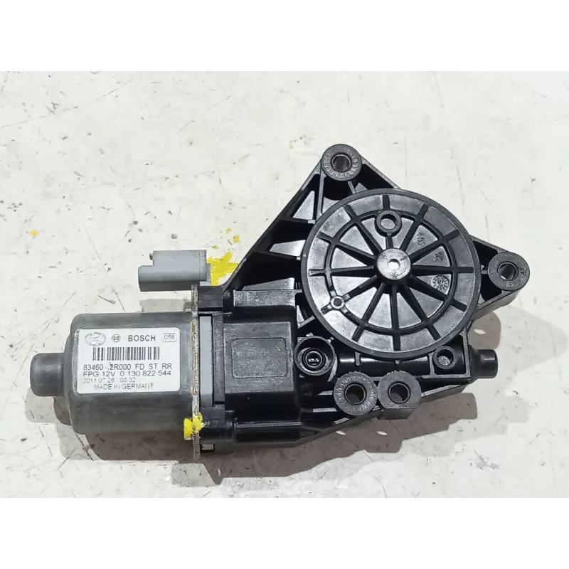 Recambio de motor elevalunas trasero derecho para hyundai i30 (fd) 1.6 crdi referencia OEM IAM 834602R000  