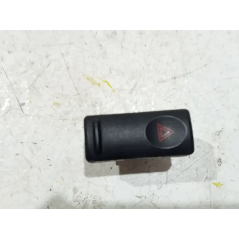 Recambio de boton emergencia para renault 19 ii (b/c53_) 1.4 referencia OEM IAM   