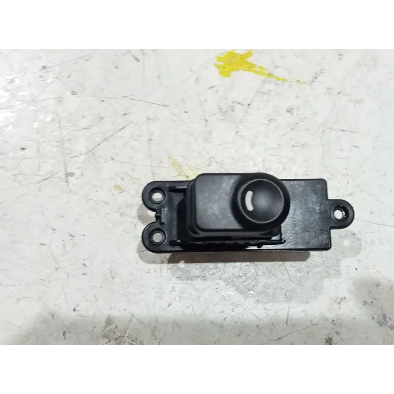 Recambio de mando elevalunas trasero derecho para hyundai i30 (fd) 1.6 crdi referencia OEM IAM   