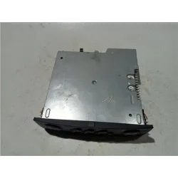 Recambio de radio cd para renault clio iii (2005) 1.1 75 cv referencia OEM IAM 8200483757T  