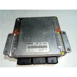 Recambio de centralita inyeccion para opel vivaro (2001) 2.5 dti referencia OEM IAM 0281010632  