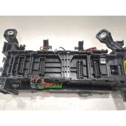 Recambio de caja reles / fusibles para mercedes-benz b 200 d 2.1 diesel referencia OEM IAM A2465402614 A2465451600  