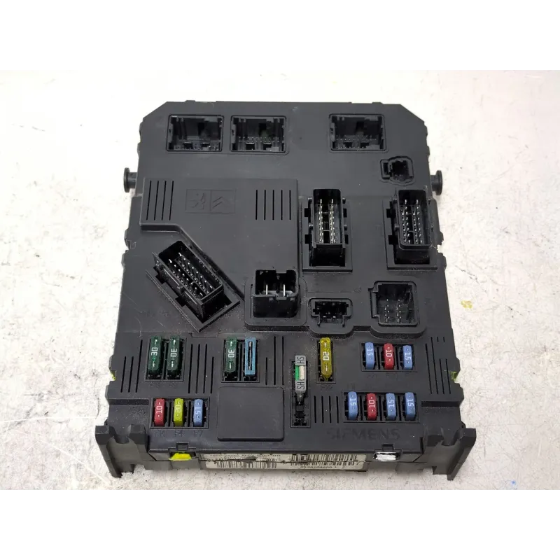 Recambio de caja reles / fusibles para peugeot 407 hdi 135 referencia OEM IAM 9655708480  