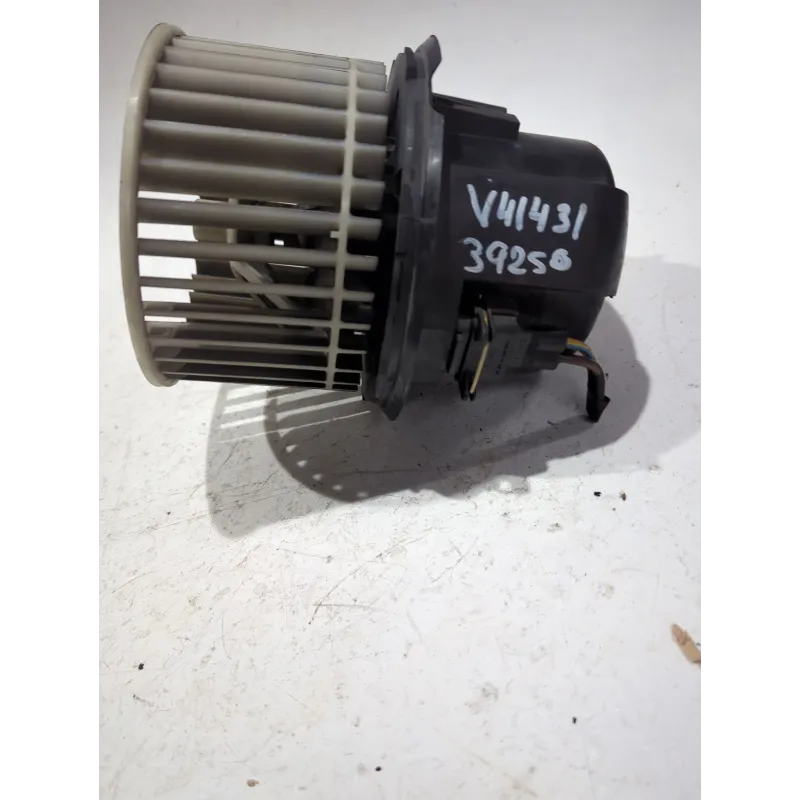 Recambio de motor calefaccion para ford transit caja/chasis 2.4 tdci referencia OEM IAM 6C1H18456CA  