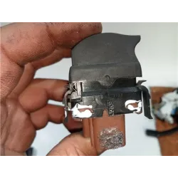 Recambio de mando elevalunas para renault scenic ii (jm)(2003) 1.9 dci (jm12, jm0g) referencia OEM IAM 315050  
